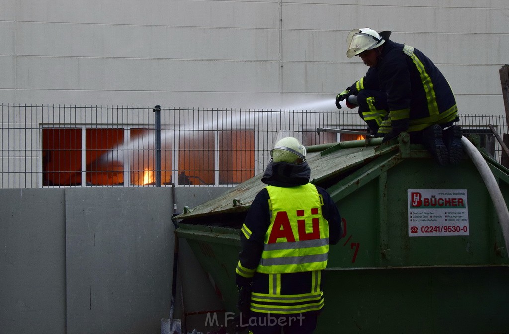 Grossbrand Halle Troisdorf Kriegsdorf Junkersring P210.JPG - Miklos Laubert